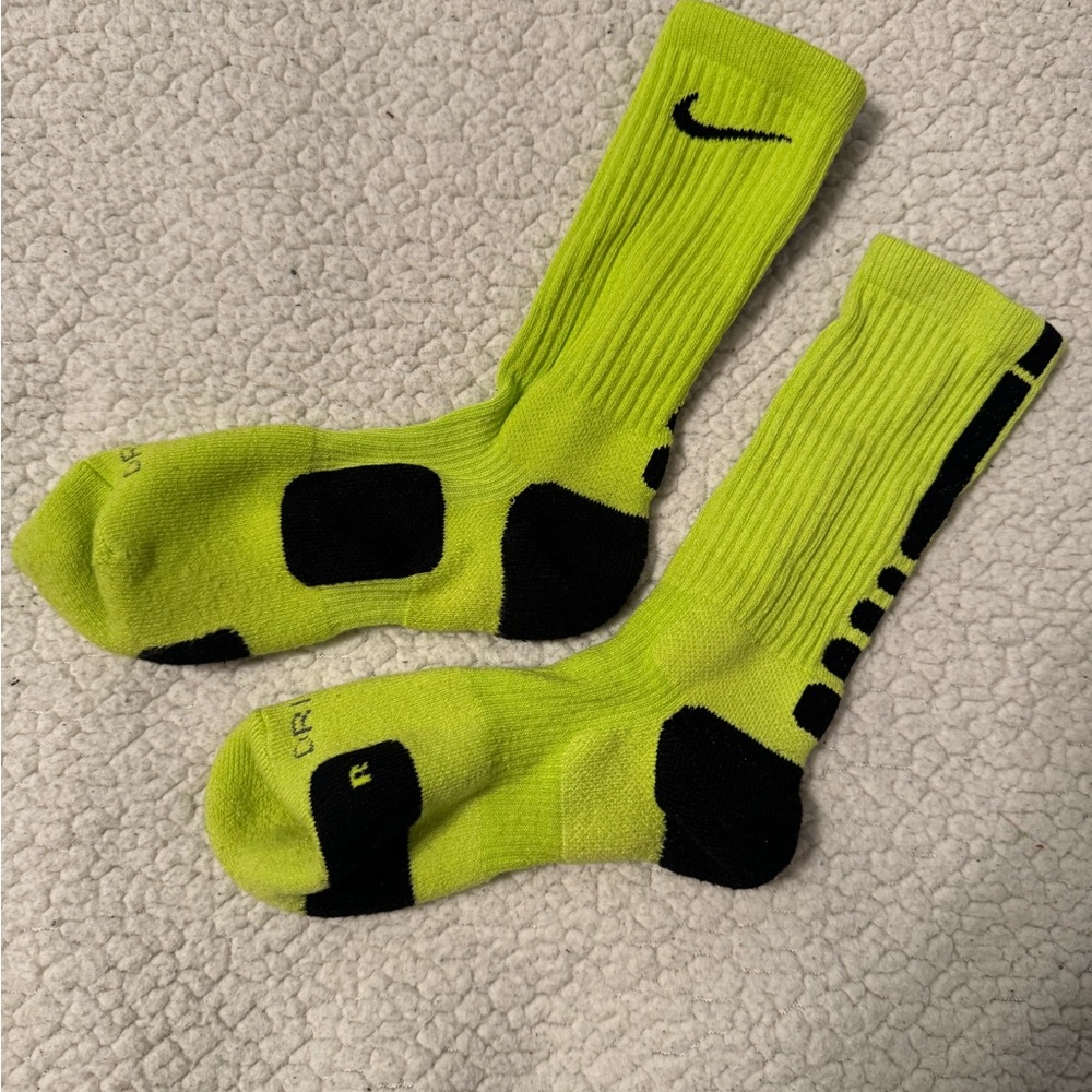 Nike Men's Green and Black Athletic Socks